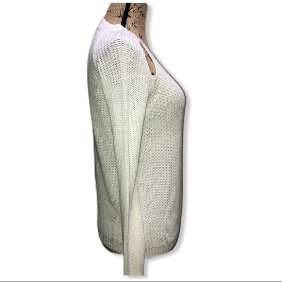 {TOBI} Cream Shoulder Cutout Sweater - Picture 3 of 6